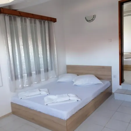 Ianakiev Pensión Chernomorets