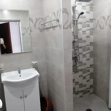 Pensión Ianakiev 3*