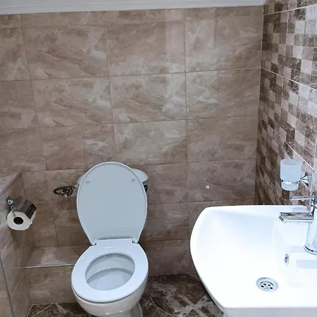 Ianakiev Guest house 3*