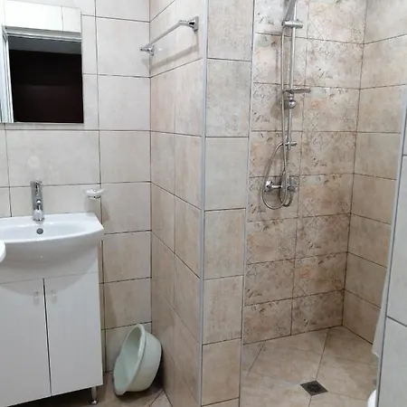 Ianakiev Pensión 3*