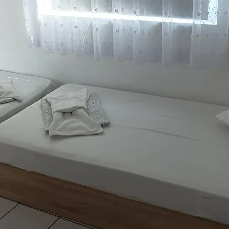 Ianakiev 3*