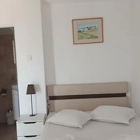 Ianakiev Gæstehus 3*