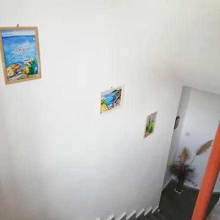 Ianakiev 3*