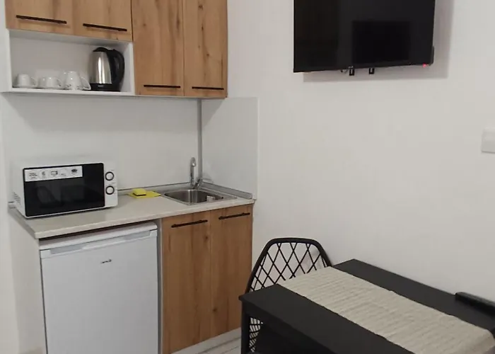 Ianakiev 3* Chernomorets