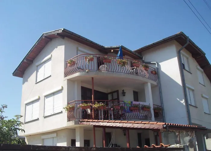 Ianakiev Casa de hóspedes 3*